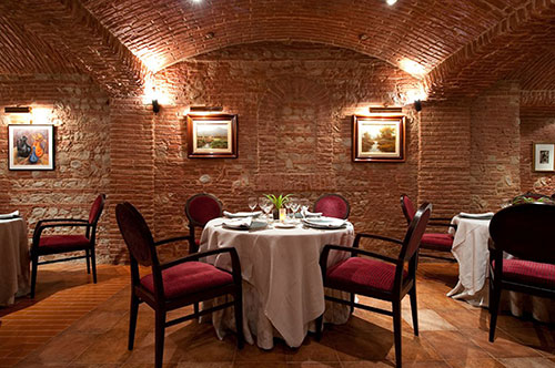 <h4>M-040 Opus Spicatum</h4>